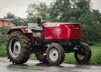 AutoNXT Electric Tractor X45H2