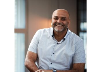 Mike Nakrani CEO of VEV